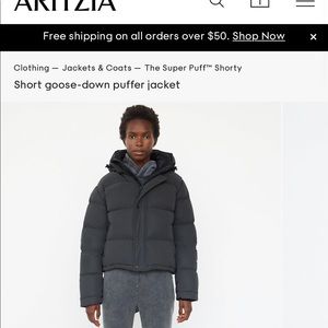 ARITZIA TNA Black shorty super puff